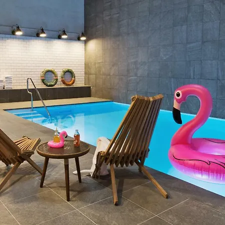 Отель Moxy Houthavens 4*