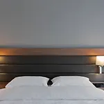 Moxy Houthavens