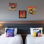 Moxy Houthavens 3*