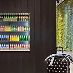 Moxy Houthavens Hotel 3*