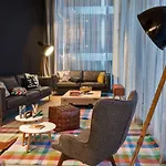 Moxy Houthavens