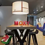 Moxy Houthavens Hotel 3*