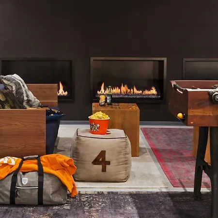 Отель Moxy Houthavens