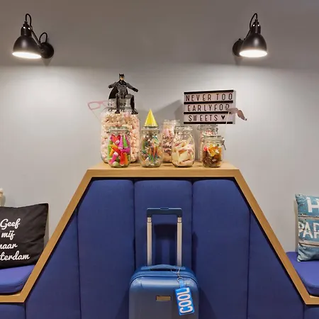 Moxy Houthavens Отель