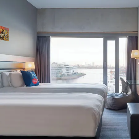 Hotel Moxy Houthavens 3*