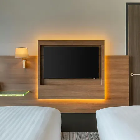 Hotel Moxy Houthavens 4*