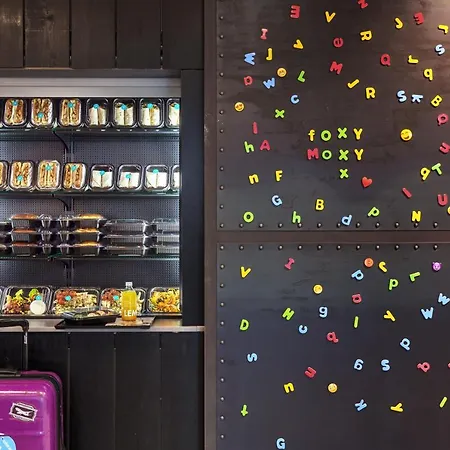 Moxy Houthavens Hotel Amsterdam