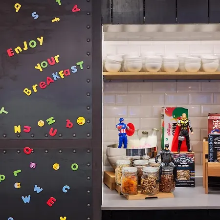 Moxy Houthavens Hotel Amsterdam