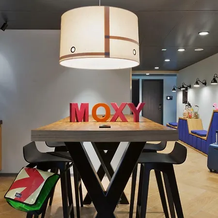 Moxy Houthavens Отель 4*