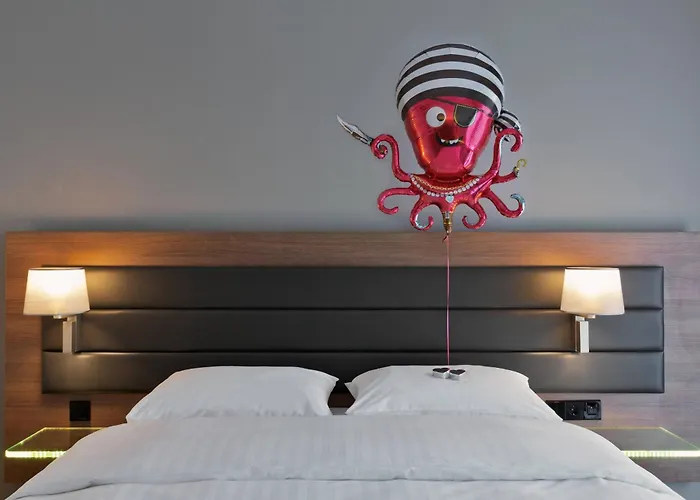 Moxy Houthavens Amsterdam