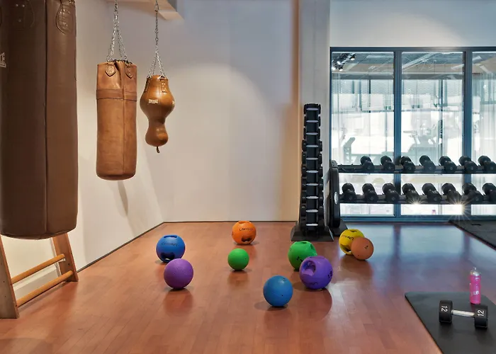 Moxy Houthavens Amsterdam