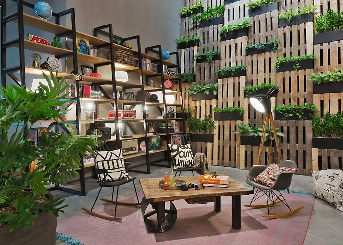 Moxy Houthavens Amsterdam