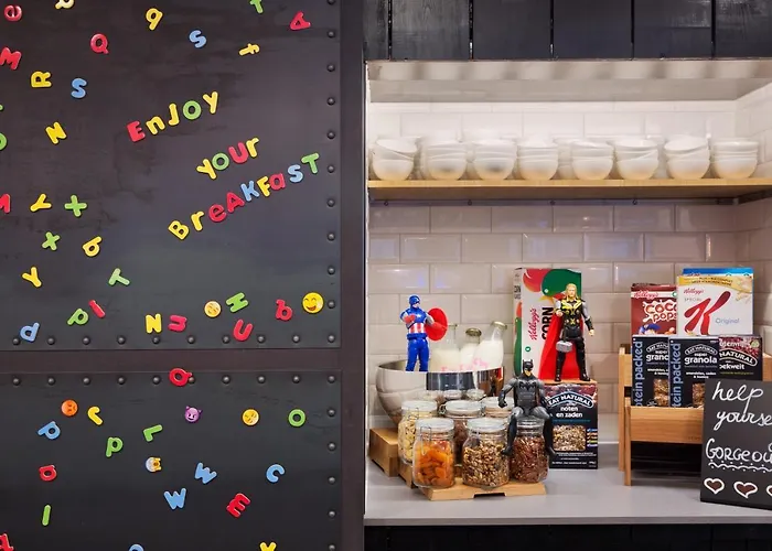 Moxy Houthavens Hotel Amsterdam