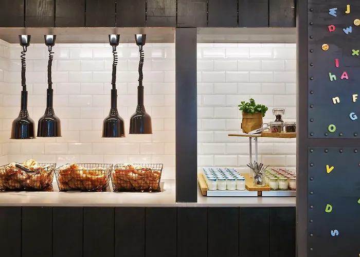 Hotel Moxy Houthavens Amsterdam