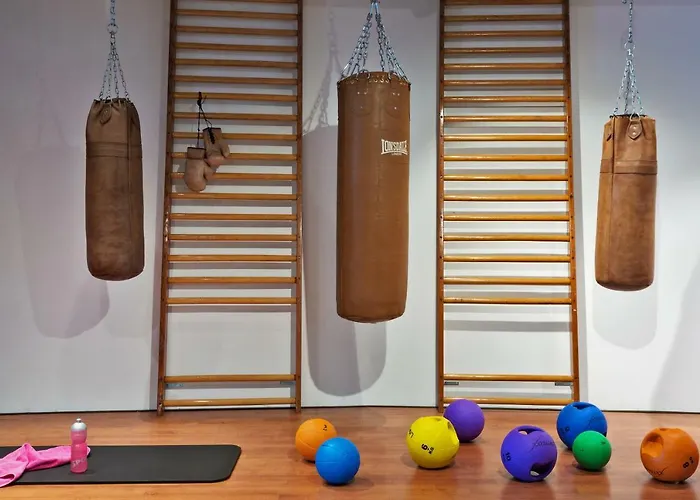 Moxy Houthavens Hotel Amsterdam