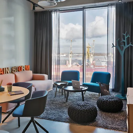 Moxy Houthavens Hotel Amsterdam