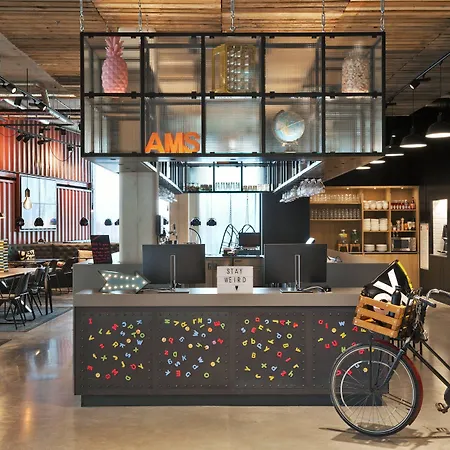 Moxy Houthavens Hotel 4*