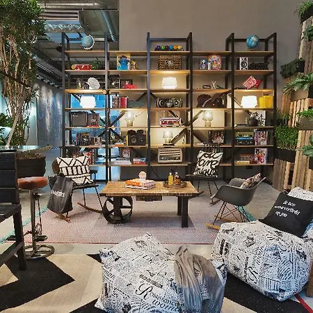 Moxy Houthavens Szálloda